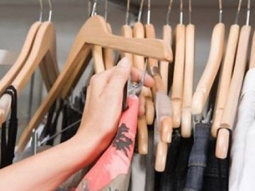 У Луцьку в торговому центрі дві дівчини крали одяг