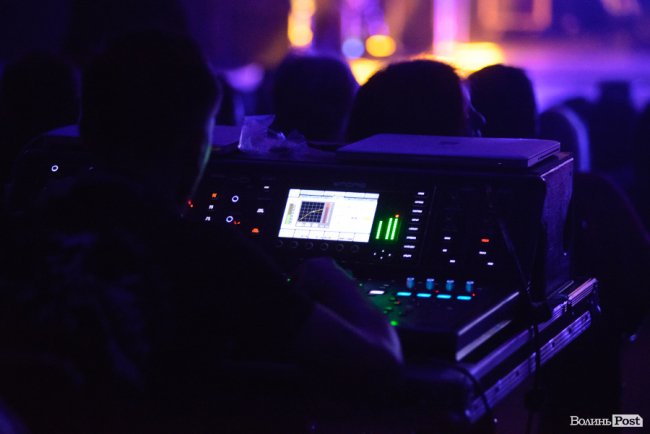 У Луцьку з новим альбомом виступив Арсен Мірзоян. ФОТО