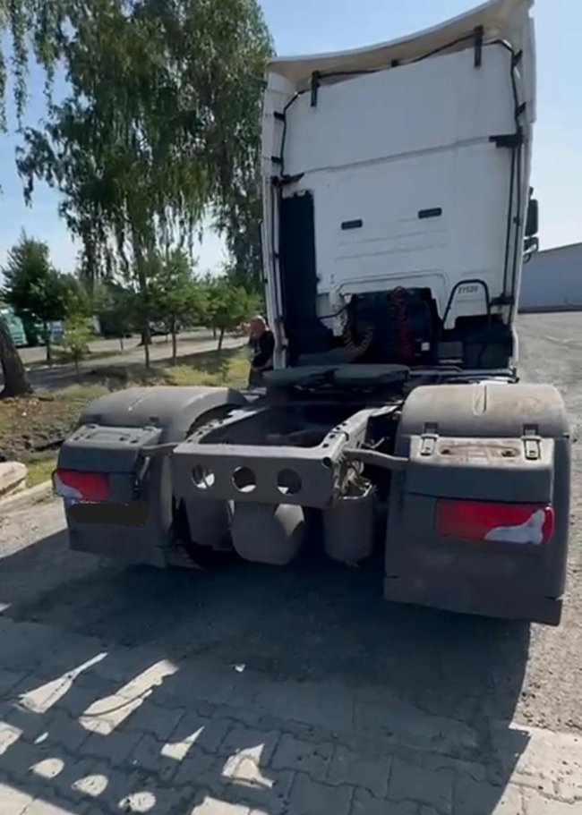 Підприємці волинської громади купили вантажівку для ЗСУ