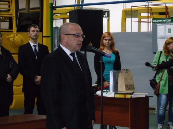 Працівників луцького «Автоскладального заводу»  привітали з професійним святом. ФОТО