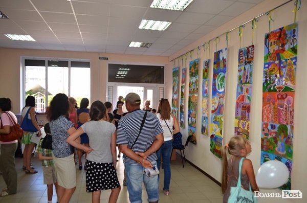 Виставка дитячих картин «Україна майбуття». ФОТО