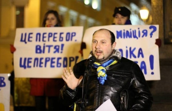 Міліція, візлі Діка бімба, - Одеса вітає Азарова з 66-річчям. ФОТО