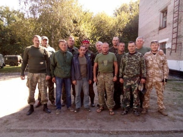 Волинські волонтери відвезли допомогу в зону АТО та поспілкувались з Ярошем. ФОТО