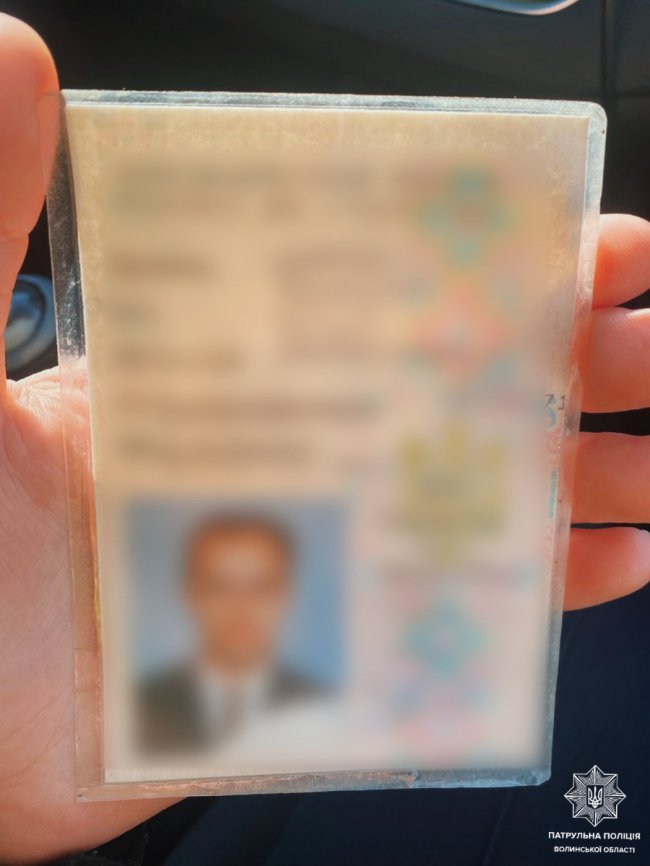 У Луцьку спіймали двох водіїв з підробленими документами