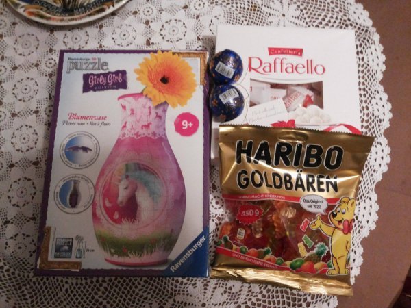 Дочка загиблого Героя отримала подарунки від волонтерів