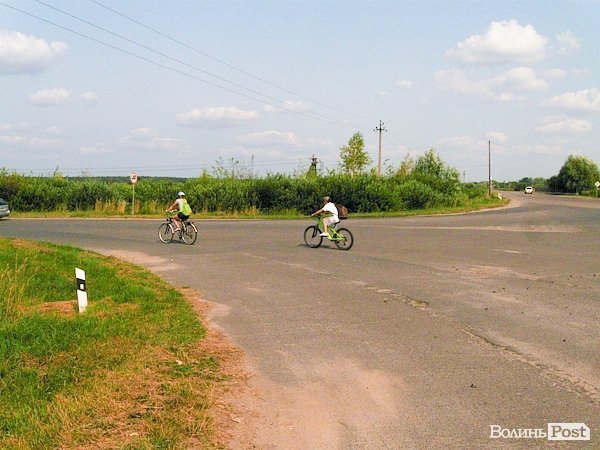 Поворот ліворуч - до зони відпочинку