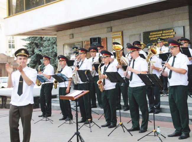 Військовий оркестр волинської бригади об'їздив з концертами 5 міст області. ФОТО