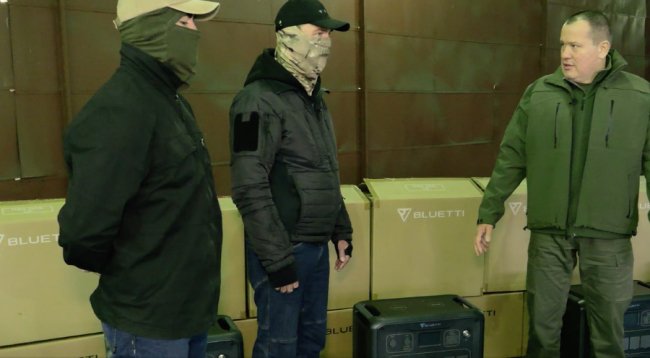 Спецпідрозділ «Артан» отримав партію потужних зарядних станцій від «Української команди»