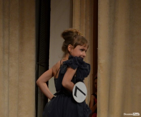 У Луцьку вибирали маленьких принца і принцесу. ФОТО