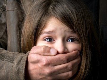 В Україні посилили покарання за педофілію