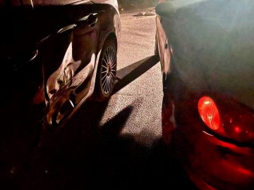 У Луцьку –  аварія: зіткнулися Peugeot та Lanos