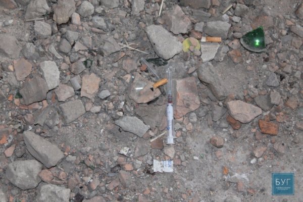 Недобудовані будівлі у Нововолинську стали прихистком наркозалежних. ФОТО