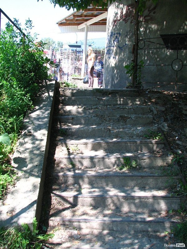 Вигляд сходів до ремонту (липень 2014-го)