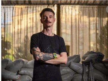 Оборонець Маріуполя з Волині потрапив на шпальти німецького журналу