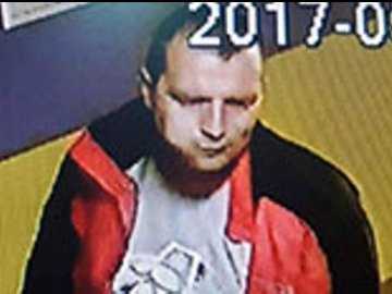 Підозрюваного у крадіжці у Ковелі зафіксували відеокамери