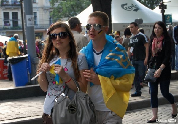 Як у Львові вболівали за Україну в матчі з Францією. ФОТО