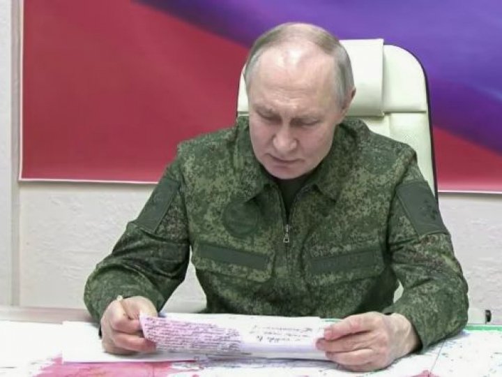 Путін зобов'язав покинути росію до 10 вересня українців, які «незаконно перебувають у країні»