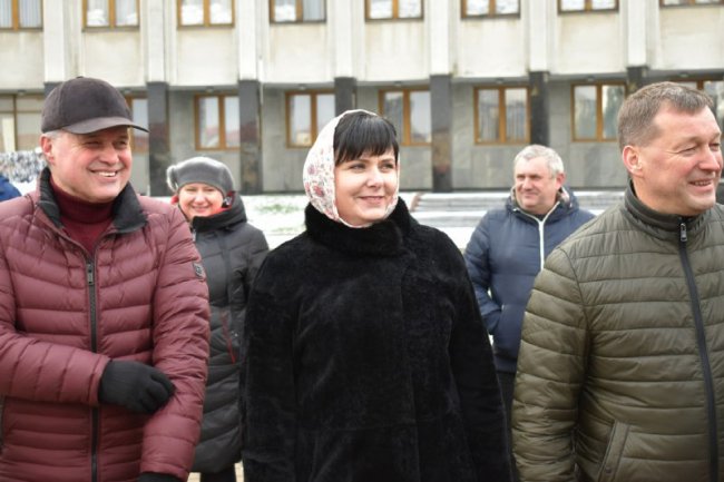 Волинь отримала три шкільні автобуси від Уряду Фінляндії