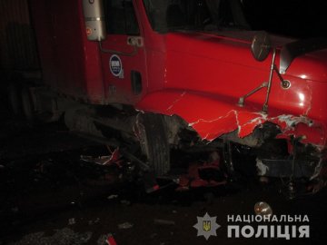 На трасі Львів-Луцьк зіткнулись два авто: четверо людей госпіталізували