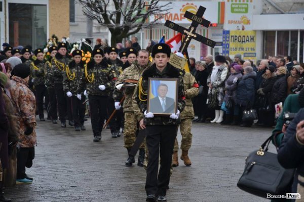 Луцьк прощається із Миколою Романюком. ФОТО