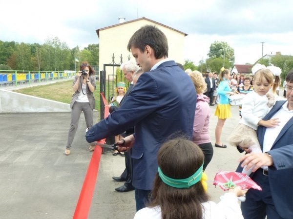 У райцентрі на Волині оновили стадіон. ФОТО