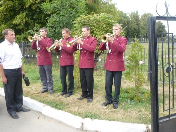 У райцентрі на Волині оновили стадіон. ФОТО