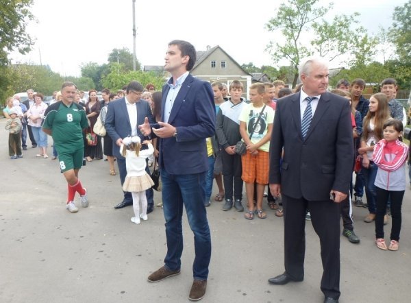 У райцентрі на Волині оновили стадіон. ФОТО
