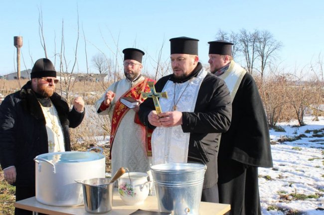 Депутат показав, як у селі на Волині Водохреще святкували