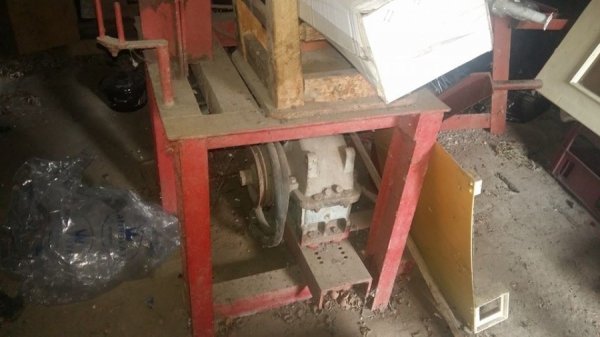 У центрі Луцька демонтували гаражі. ФОТО