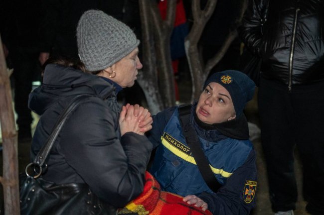 З-під завалів багатоповерхівки в Одесі дістали тіло маленького хлопчика