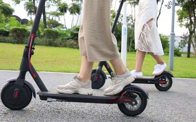 Електросамокати у Луцьку: які виклики отримало місто