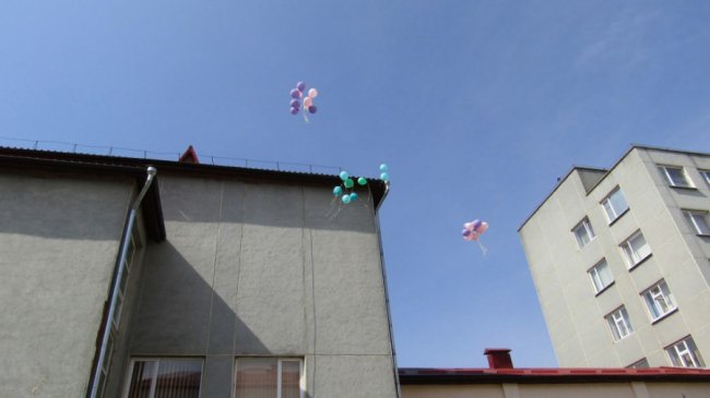 Перша трійня на Волині: виписку з пологового перетворили на шоу