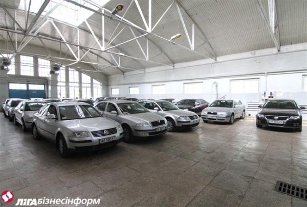 Кабмін показав автопарк, який піде з молотка. ФОТО. ВІДЕО