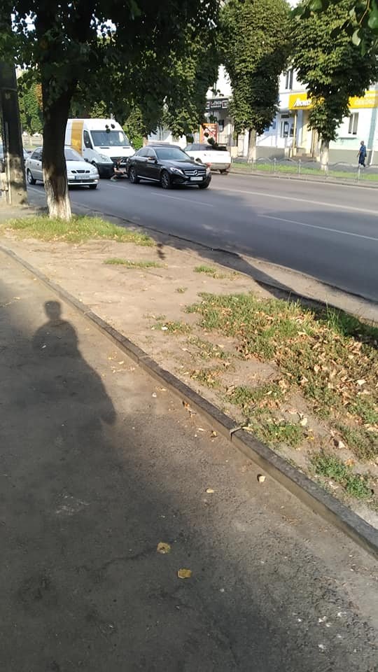 У Луцьку зіткнулись два Mercedes. ФОТО