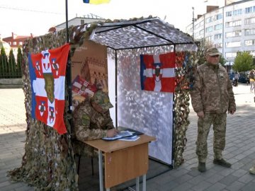 У Луцьку та на Волині працюватимуть групи мобільного рекрутингу 100 ОБрТрО. ВІДЕО