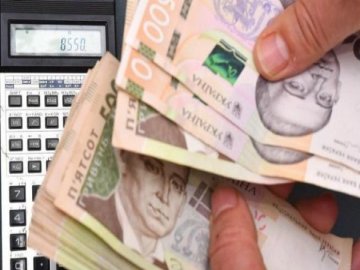 Рух ЧЕСНО порівняв зарплати мерів обласних центрів України