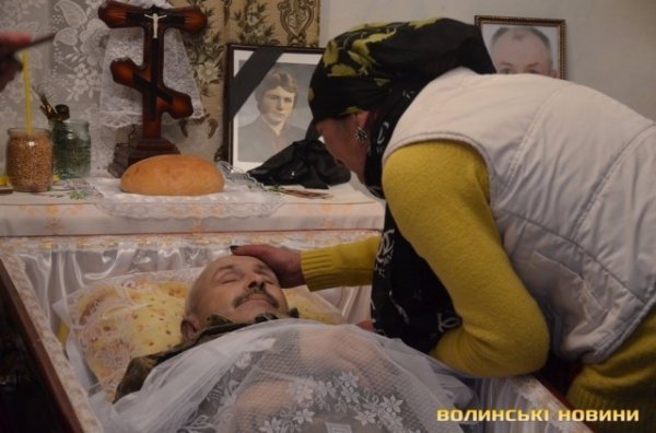 Загиблого Героя Юрія Полозняка зустріли на малій Батьківщині