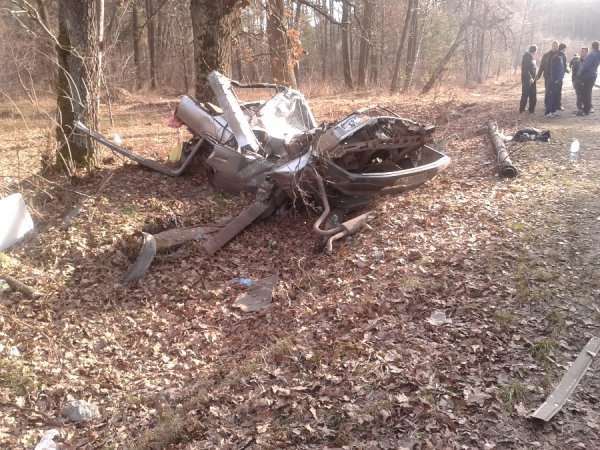 Жахлива ДТП на Волині: авто розтрощило вщент, водій помер у реанімації. ФОТО