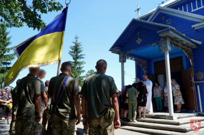 На Волині попрощалися з двома загиблими на війні Героями. ФОТО