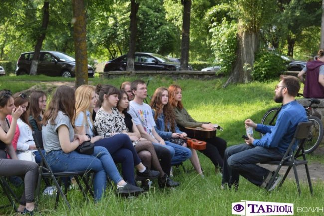 У центральному парку Луцька відбувся концерт вуличної музики. ФОТО