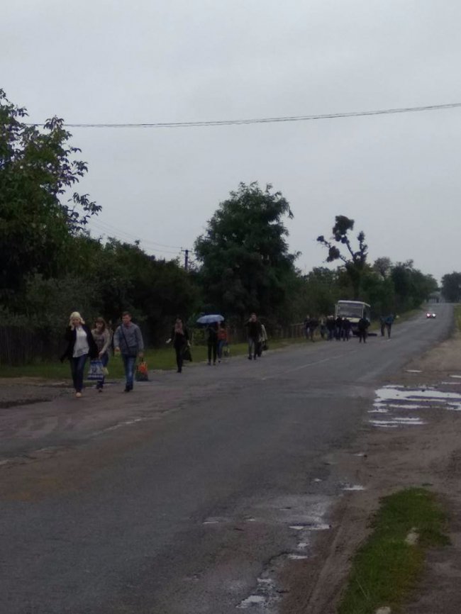 На Волині в маршрутки на ходу відлетіло колесо