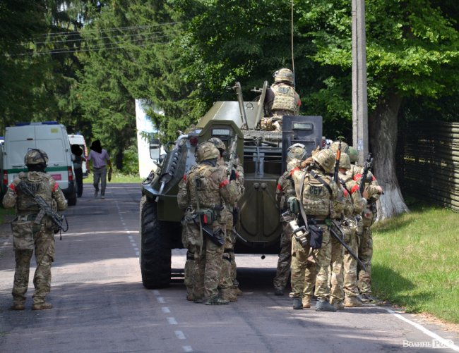 Знищення диверсійної групи та заручники: у Луцьку завершились навчання силовиків