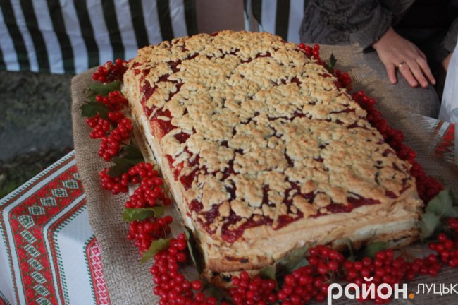 «Бурштинова осінь»: страви, мода і музика