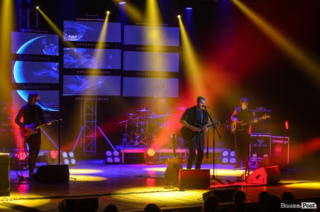 У Луцьку з новим альбомом виступив Арсен Мірзоян. ФОТО