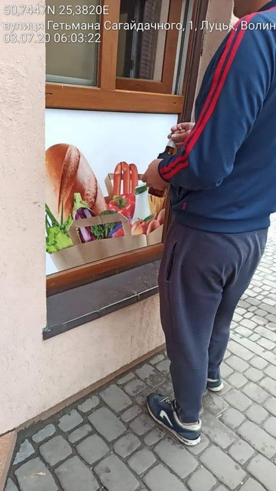 У Луцьку муніципали уже вп’яте викривають магазин, який торгує алкоголем у заборонений час