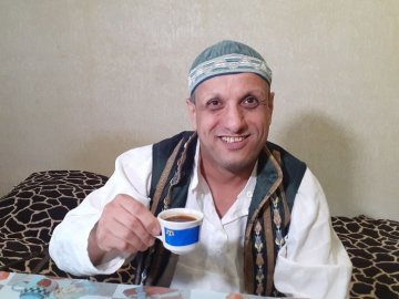 Два прапори – одна країна: історія кримського татарина, який проживає у Луцьку. ВІДЕО