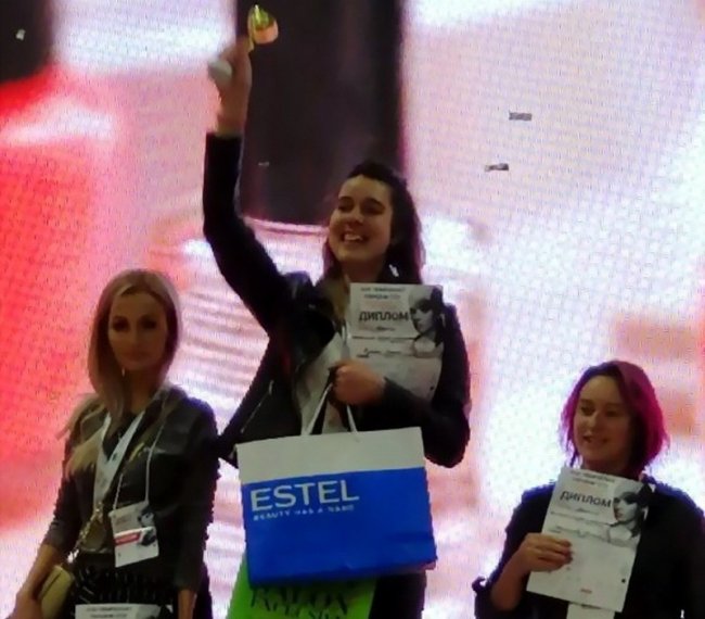Волинянка – переможець чемпіонату України серед майстрів перукарського мистецтва. ФОТО