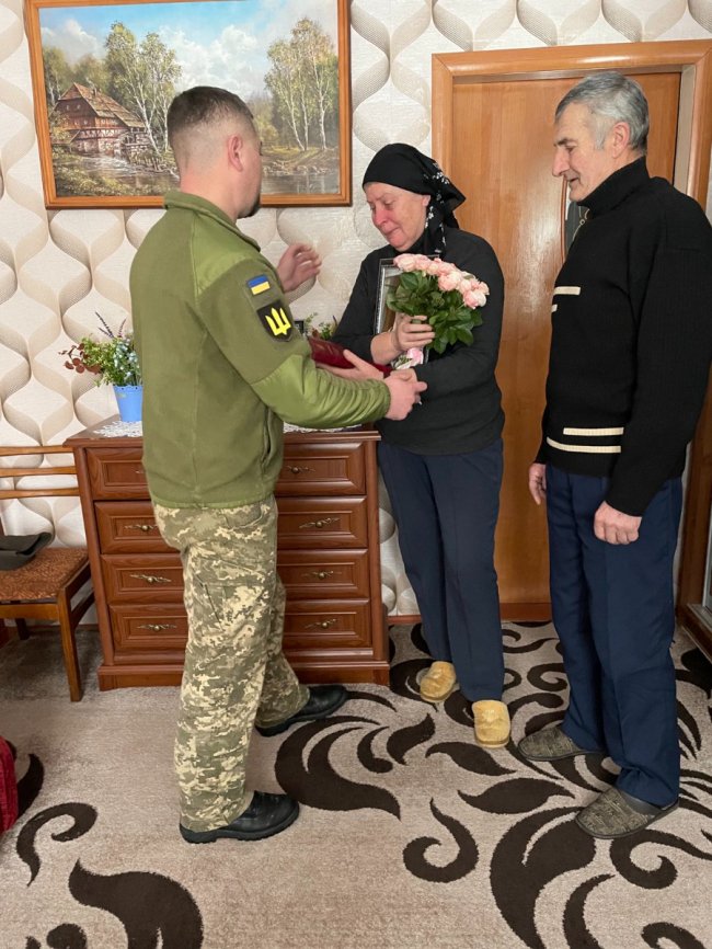 На Волині батькам загиблого Героя вручили посмертний орден сина