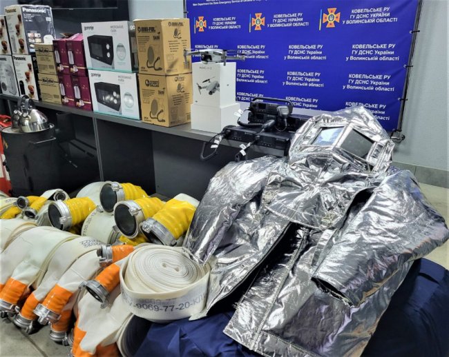 Волинські рятувальники отримали автомобіль від благодійників з Німеччини