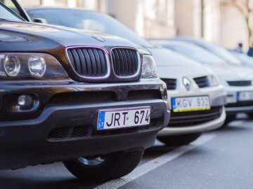 У Верховній Раді хочуть суттєво здешевити розмитнення «євроблях» 